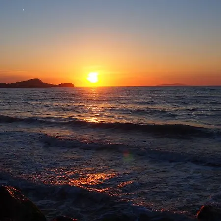 Ξενοδοχείο με διαμερίσματα The Wave