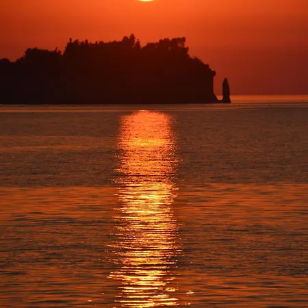 Ξενοδοχείο με διαμερίσματα The Wave